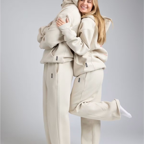 Comfrt Suit Bundle Set Love Collection Small Unisex NWT Limited Edition - Picture 2 of 8